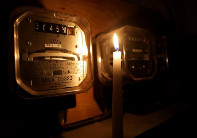 ��������е��䣬�������Ȼ����ŷ�޺�����